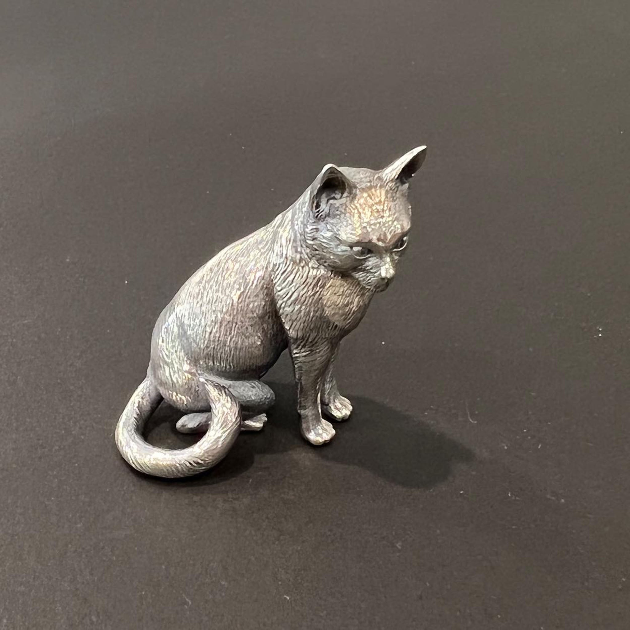 Silver cat clearance statue